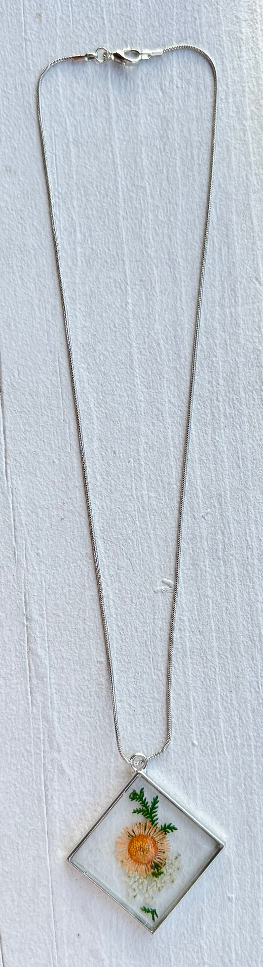 18 inch Silver Plated Necklace with Flower Resin Pendant